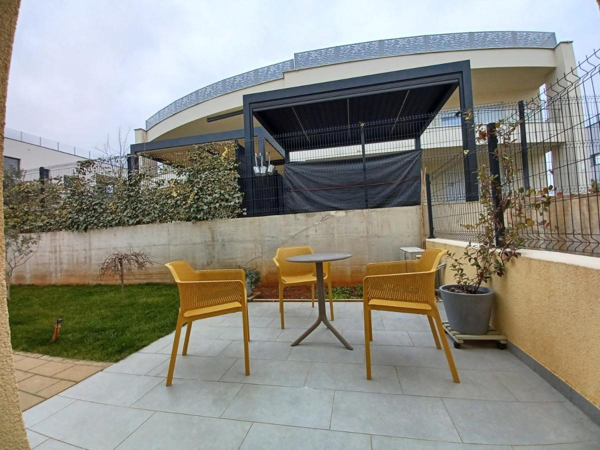 Apartments Leon 1 Novigrad Istria Exterior foto